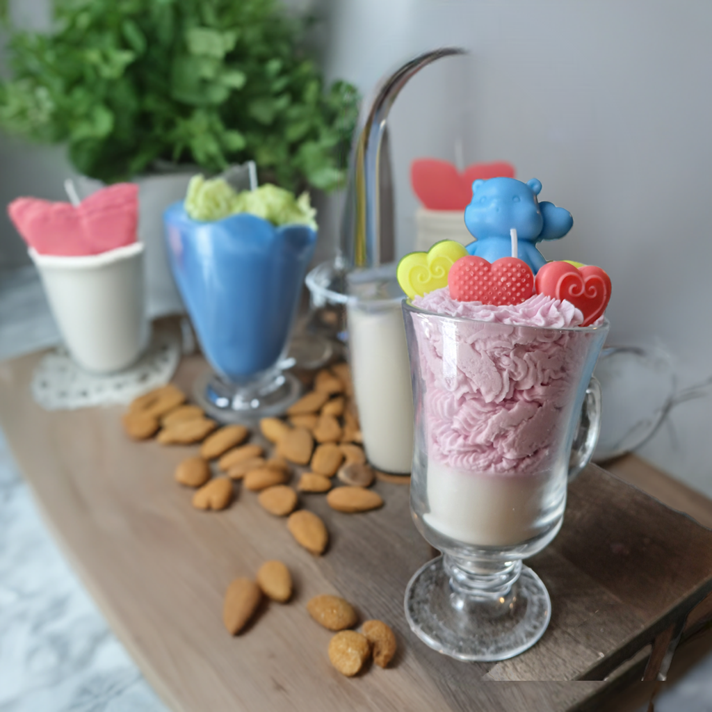Whimsy Bears Handmade Dessert Scent Candle – Wild Berry Cheesecake Fragrance