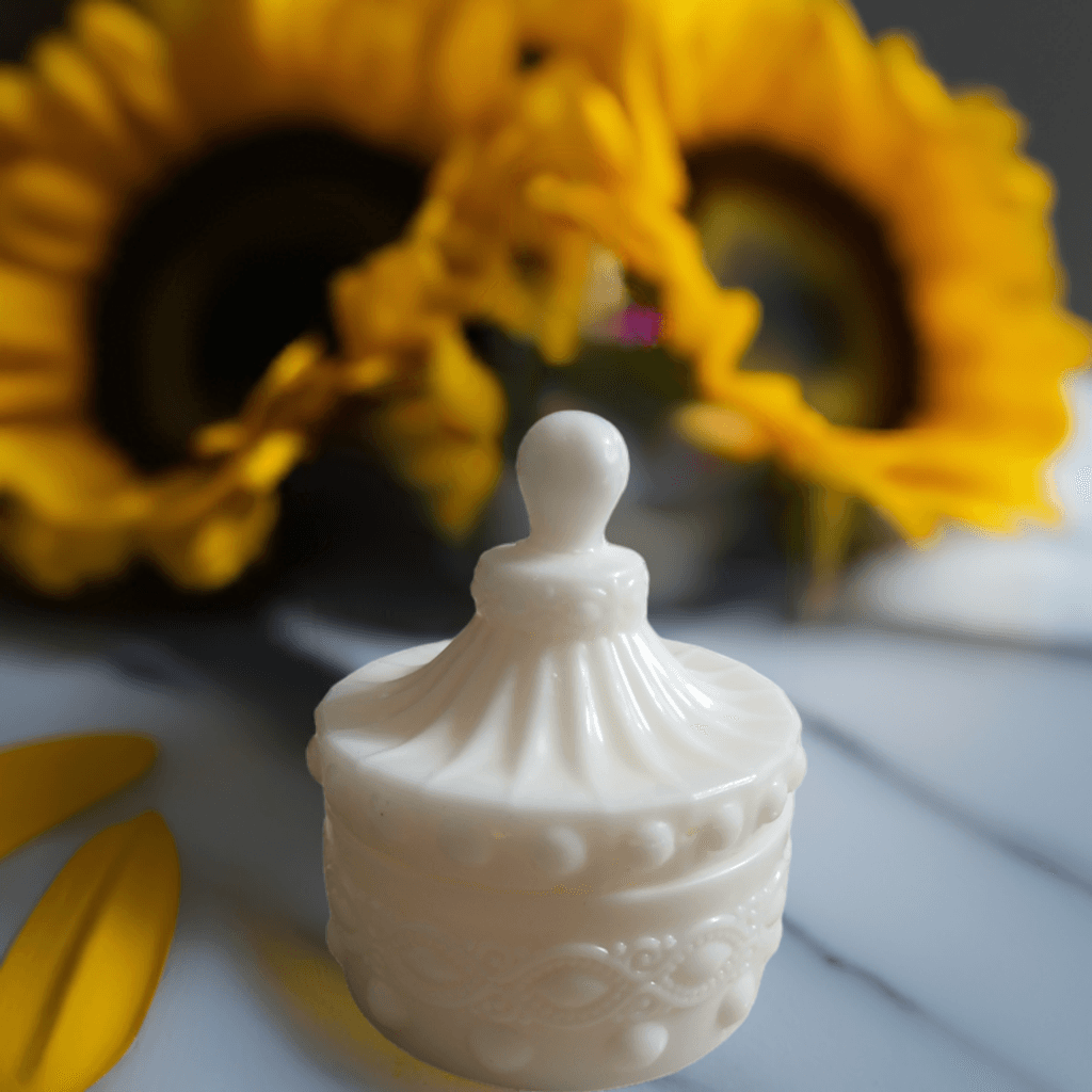 Natural Sunflower Soy Candle for Peaceful Evenings - Scent Fushion