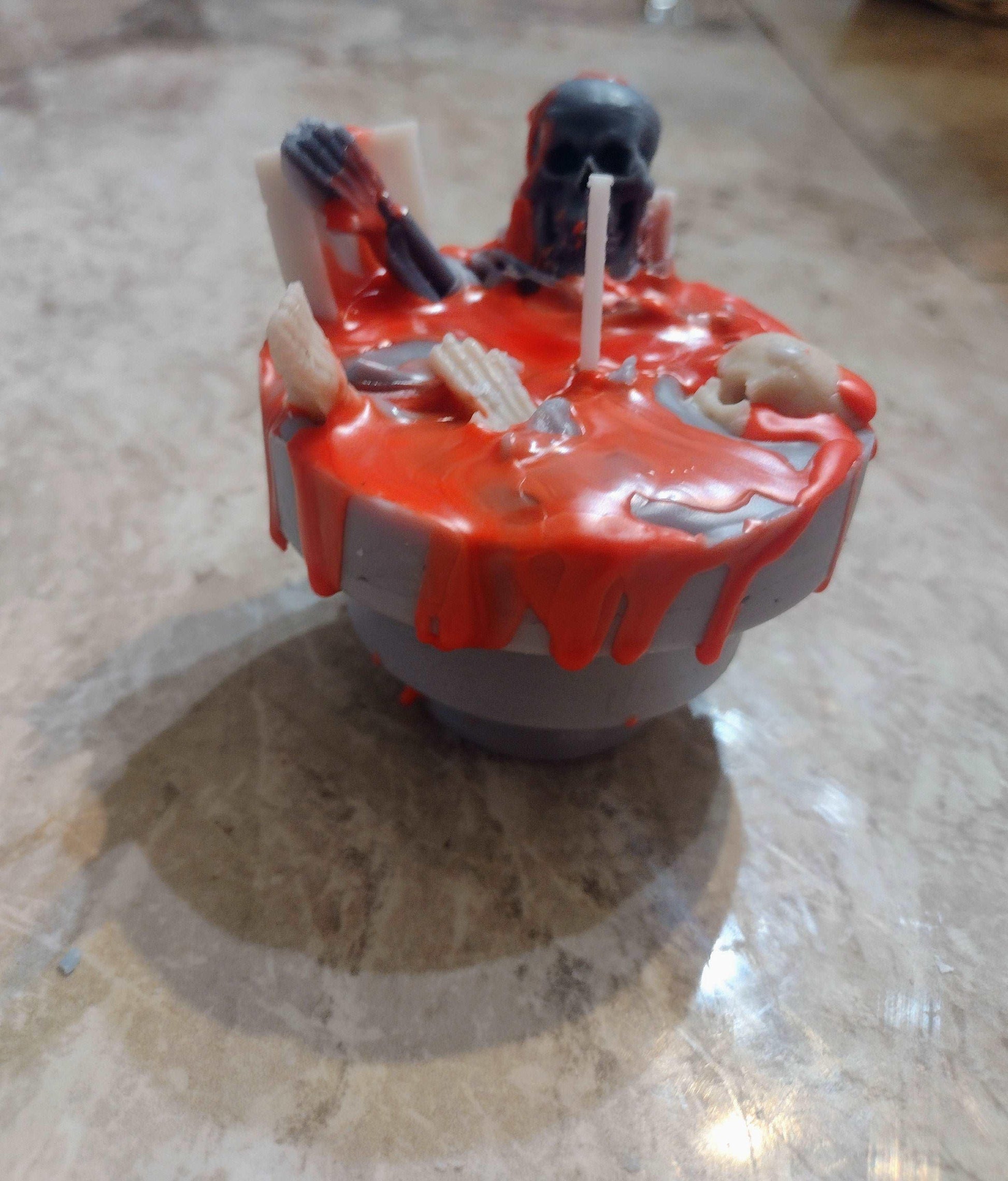Spooky Gothic Skull Candle - Scent Fushion