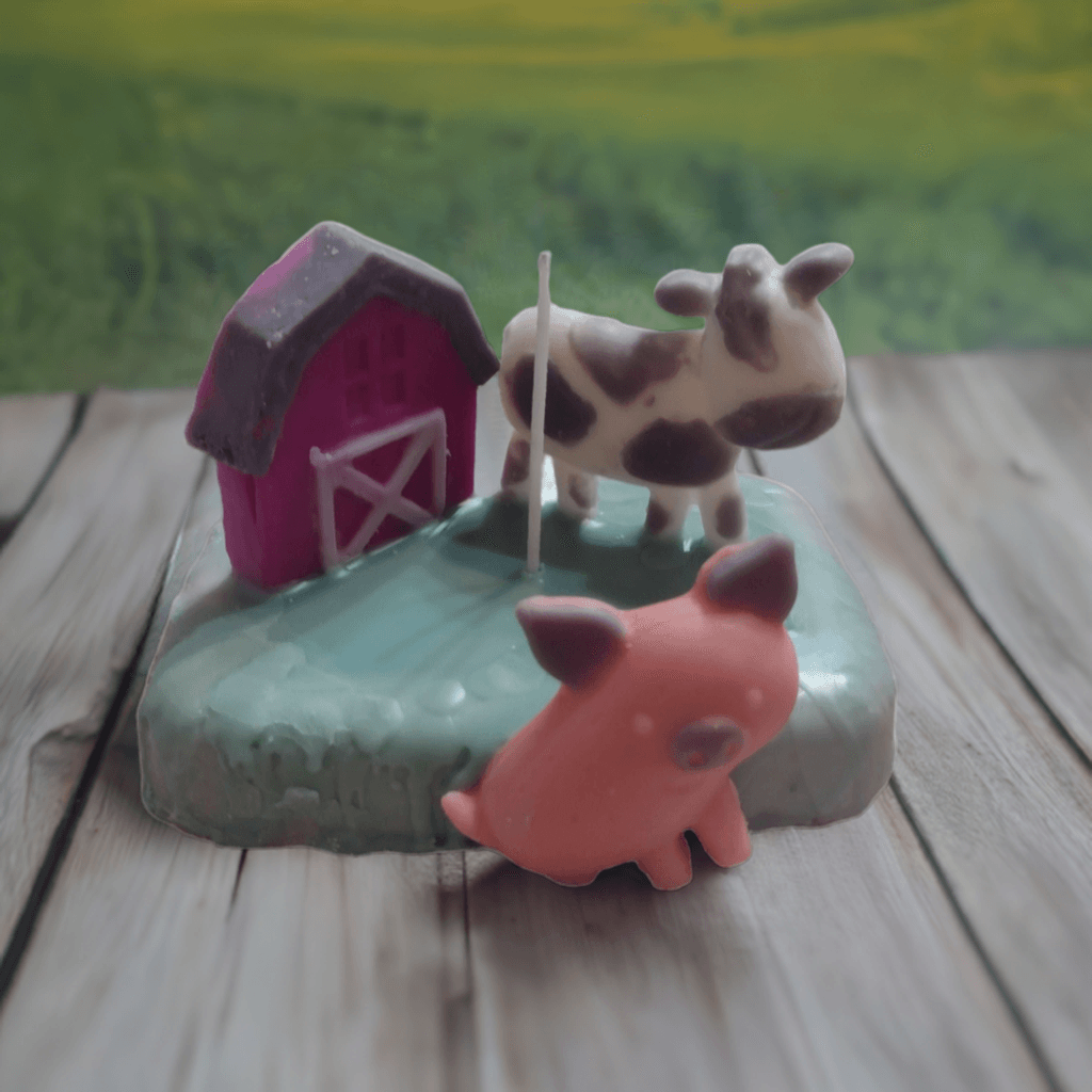 Countryside Cow & Pig Candle - Scent Fushion