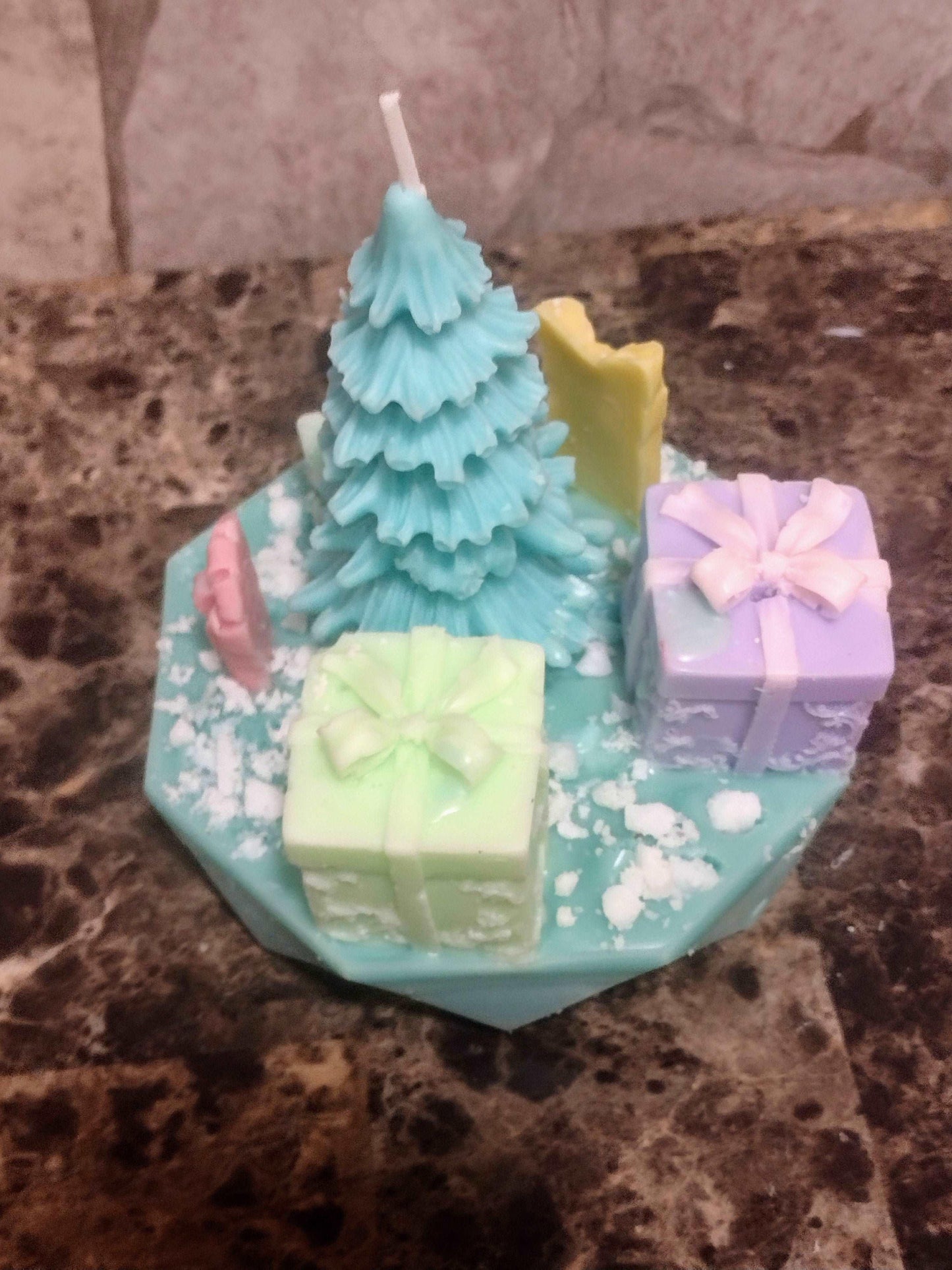 Holiday Gift Tree Candle - Scent Fushion